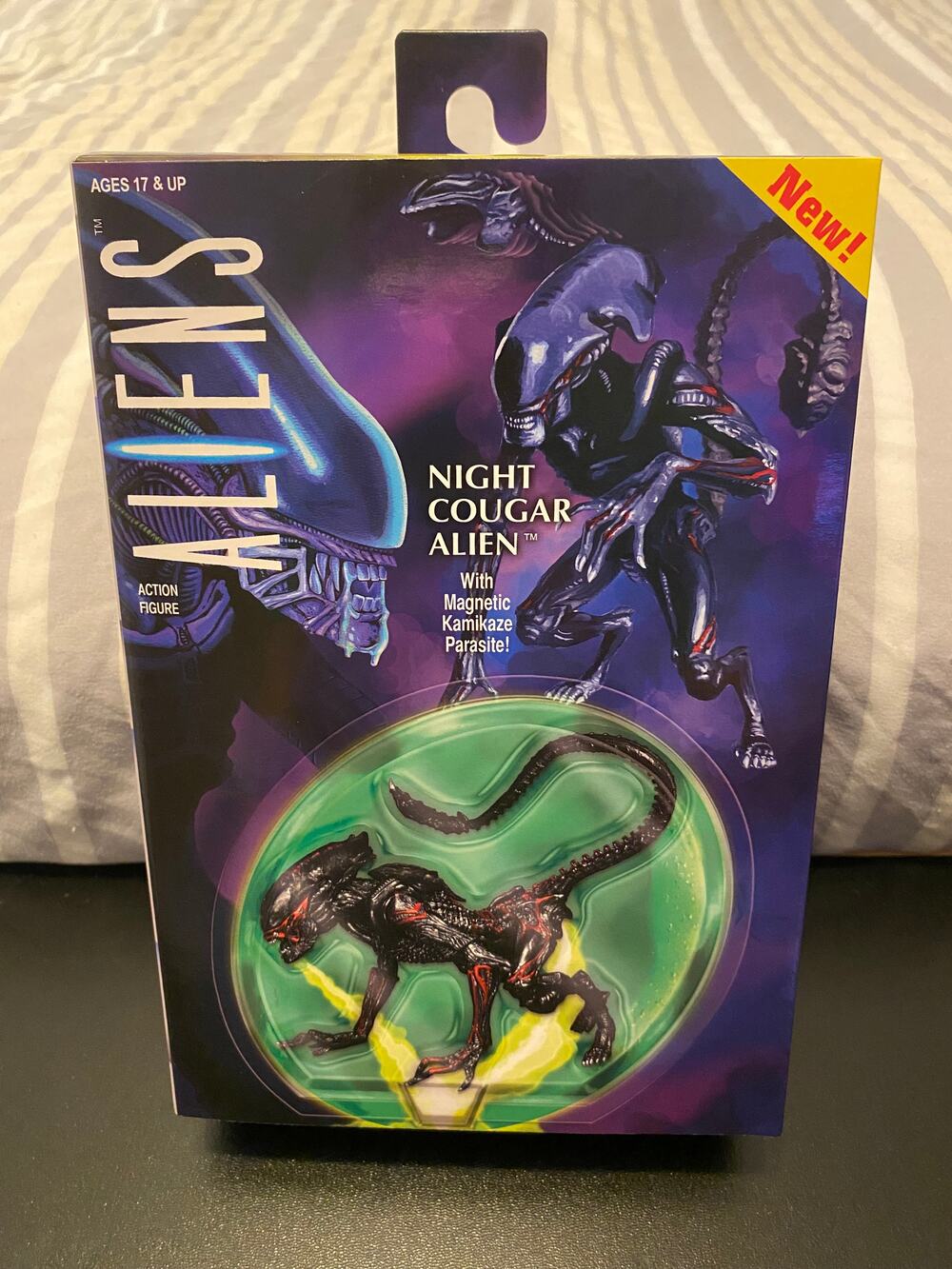 NECA:  Aliens - Night Cougar Alien